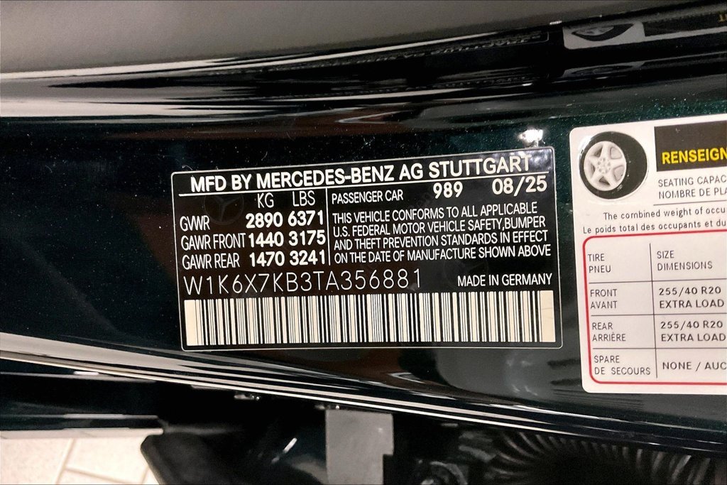 New 2026 Emerald Green Metallic Mercedes-Benz Maybach S 680 image 12