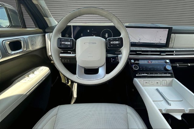 Used 2025 Gray Hyundai Calligraphy image 10