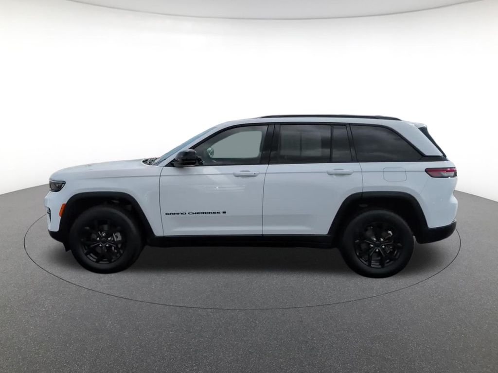 Certified Used 2025 White Jeep Altitude image 12