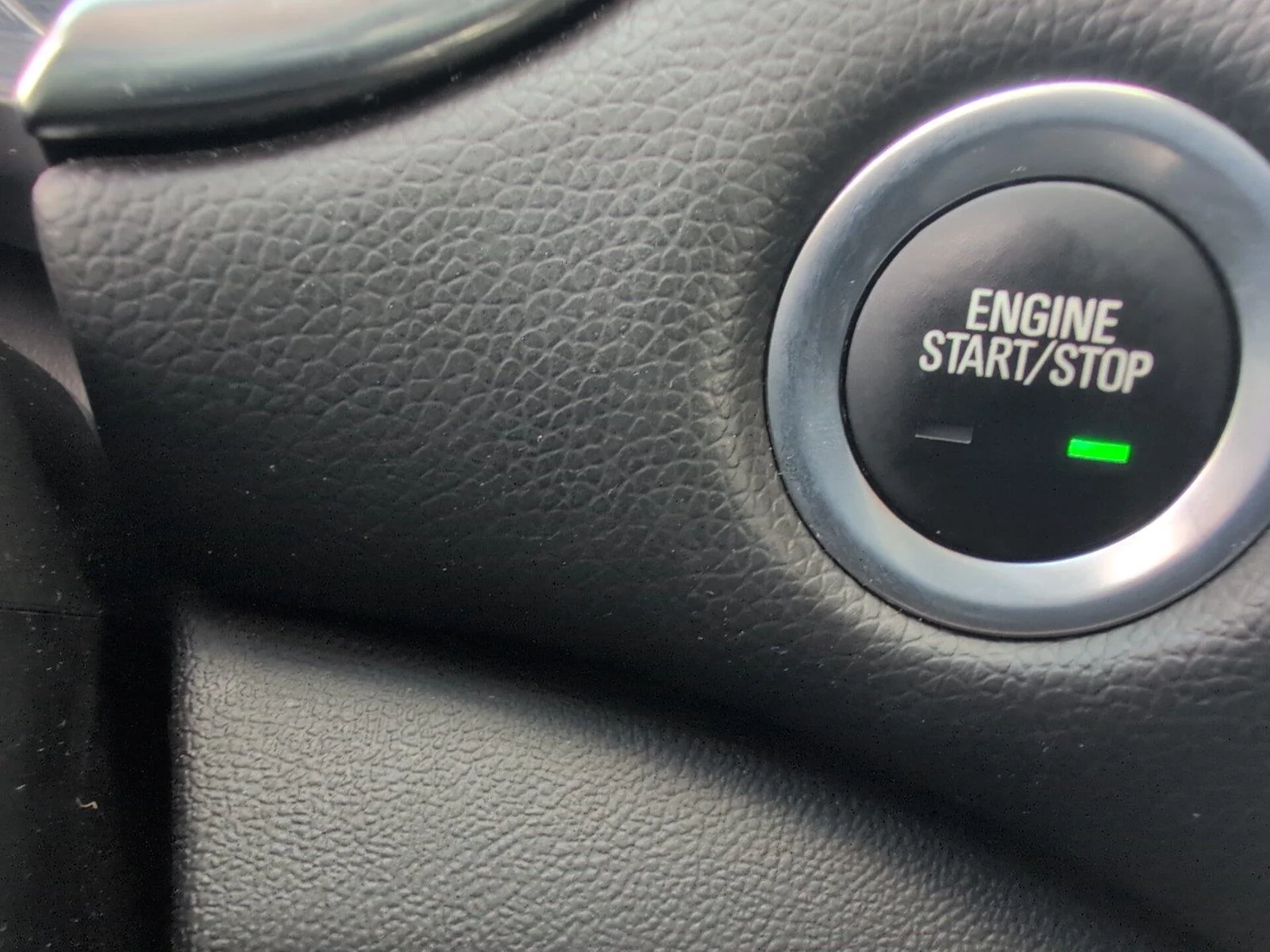Used 2024 Summit White Chevrolet 2LT image 26