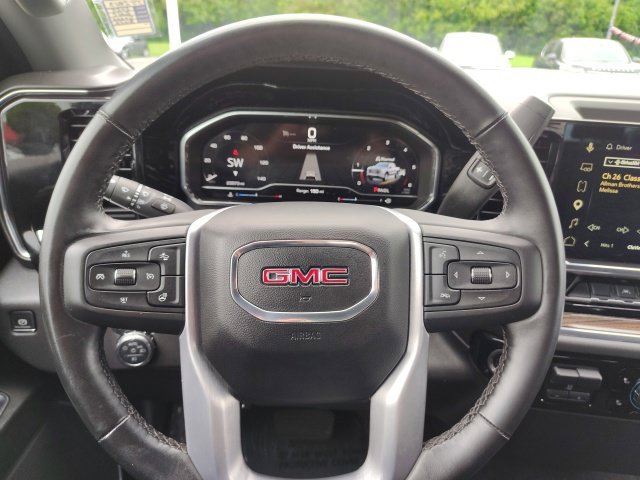 Used 2025 Black GMC Elevation image 17