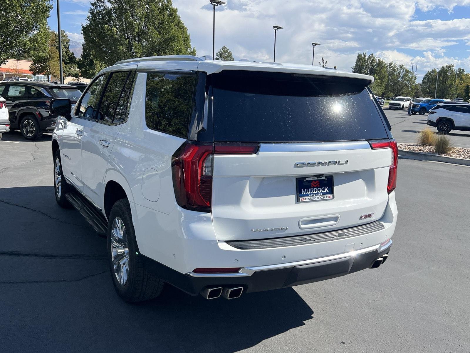 2025 GMC Yukon Denali - Photo 18