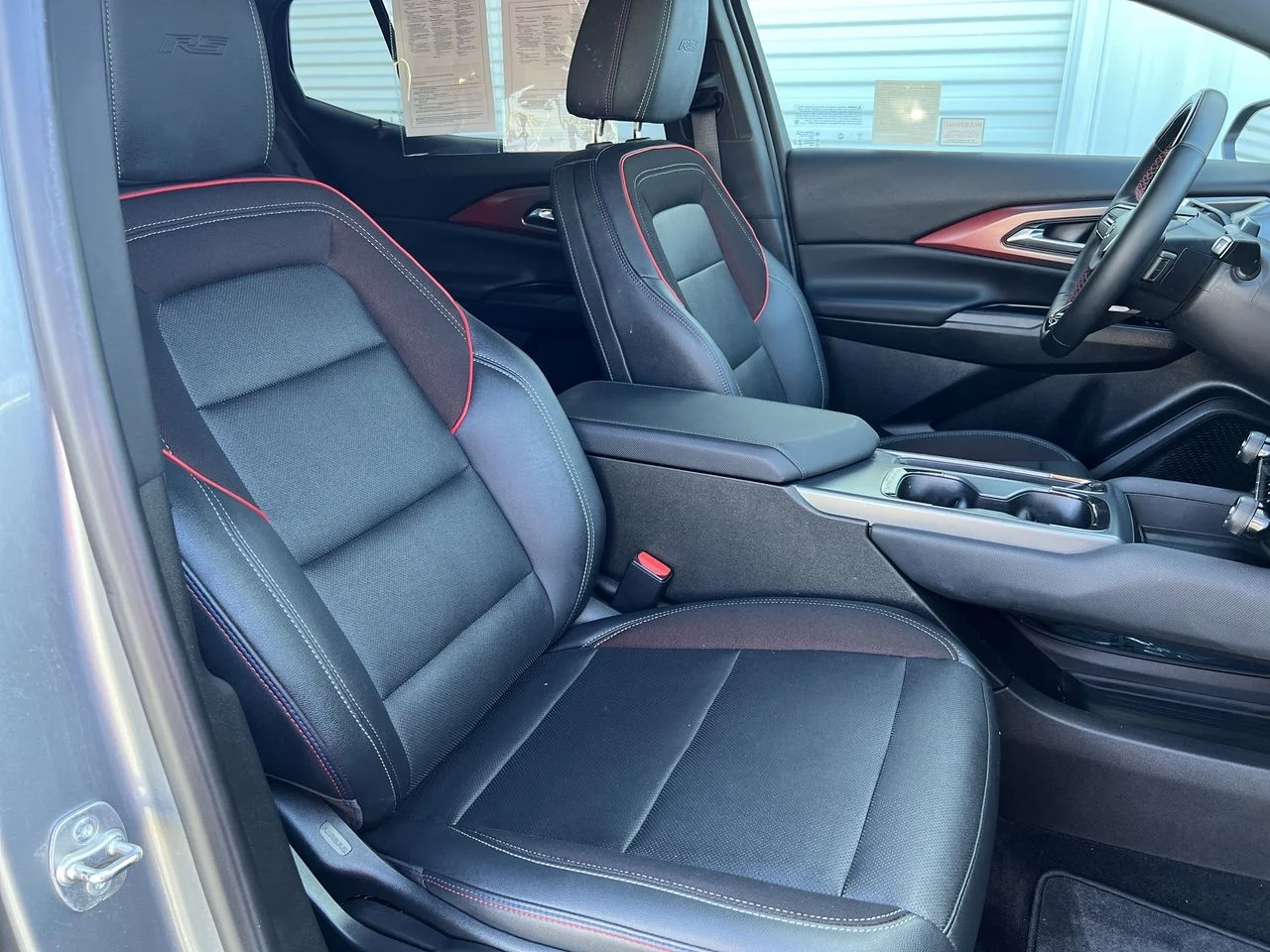 2024 Chevrolet Equinox EV Launch Edition - Photo 30