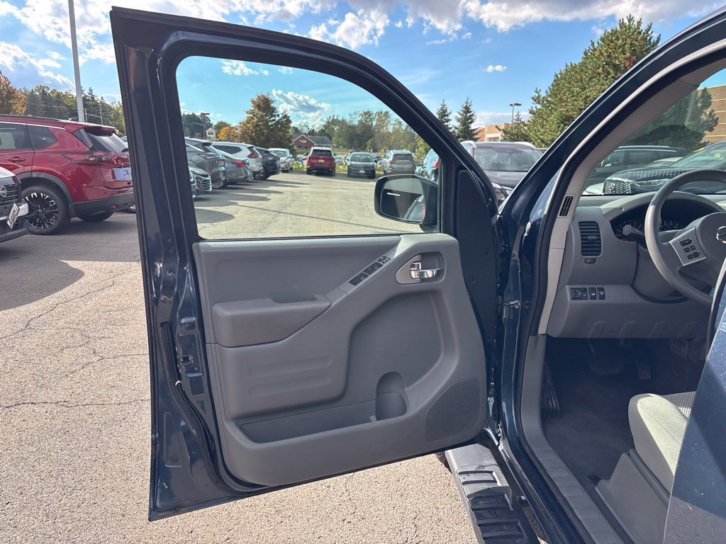 Used 2019 Blue Nissan SV image 15