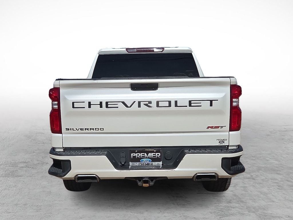 Used 2020 Iridescent Pearl Tricoat Chevrolet RST image 9