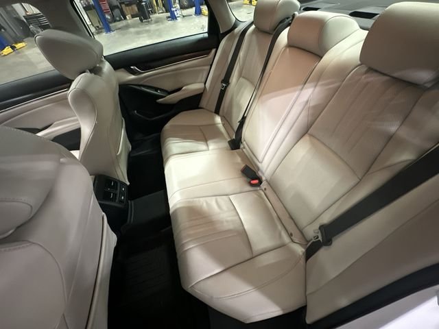 Certified Used 2022 White Honda Touring image 31