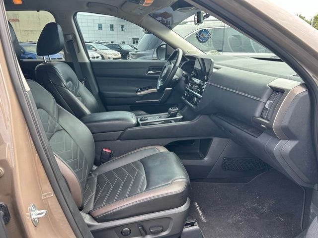 Used 2023 Beige Nissan Platinum image 12