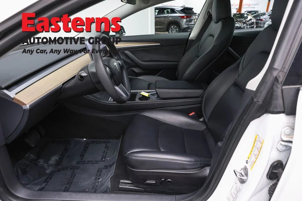 Used 2023 White Tesla Base image 13