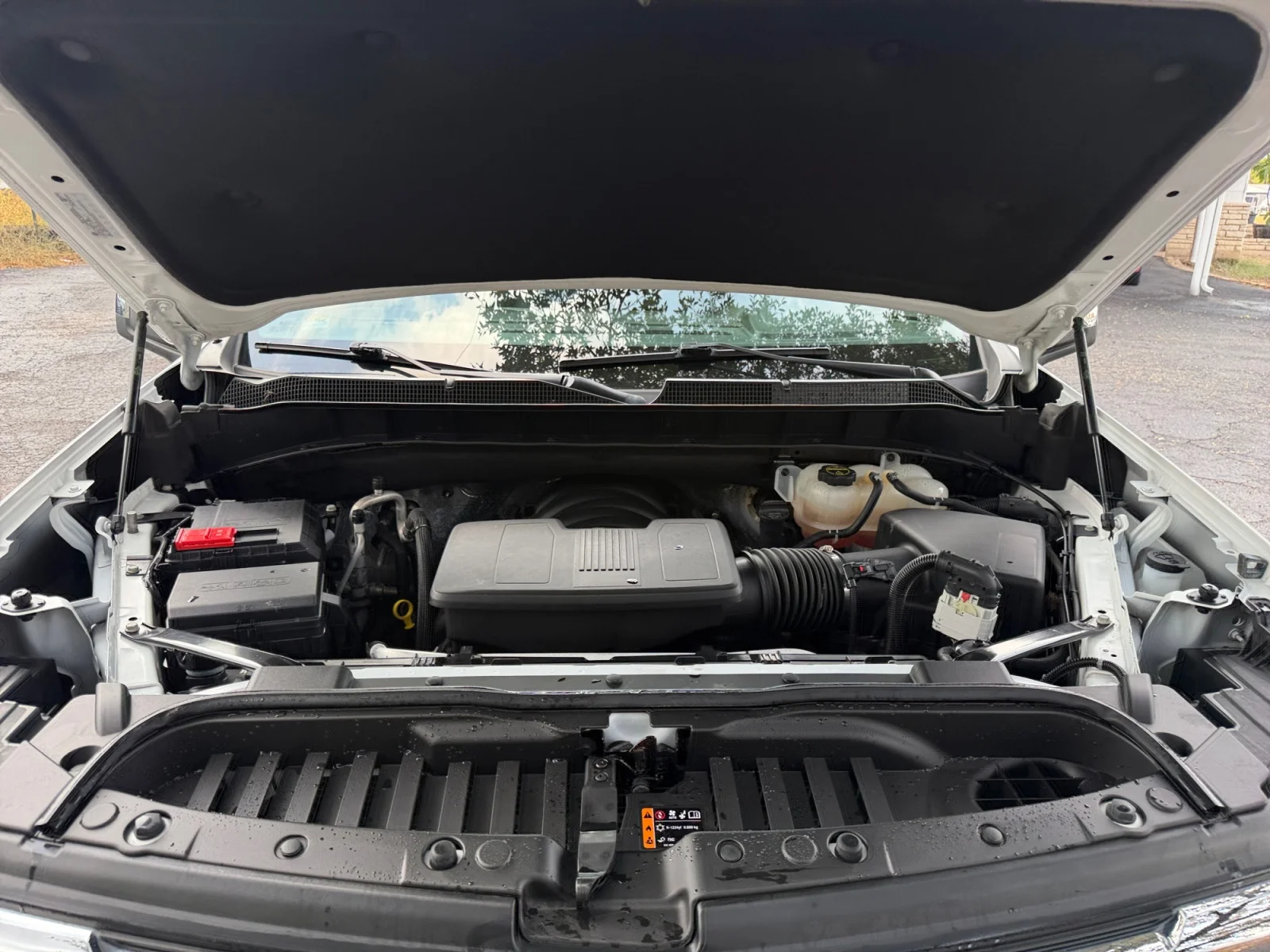 Used 2025 Summit White Chevrolet LT image 20