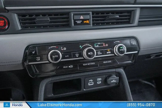 Used 2025 Platinum White Pearl Honda Touring image 24