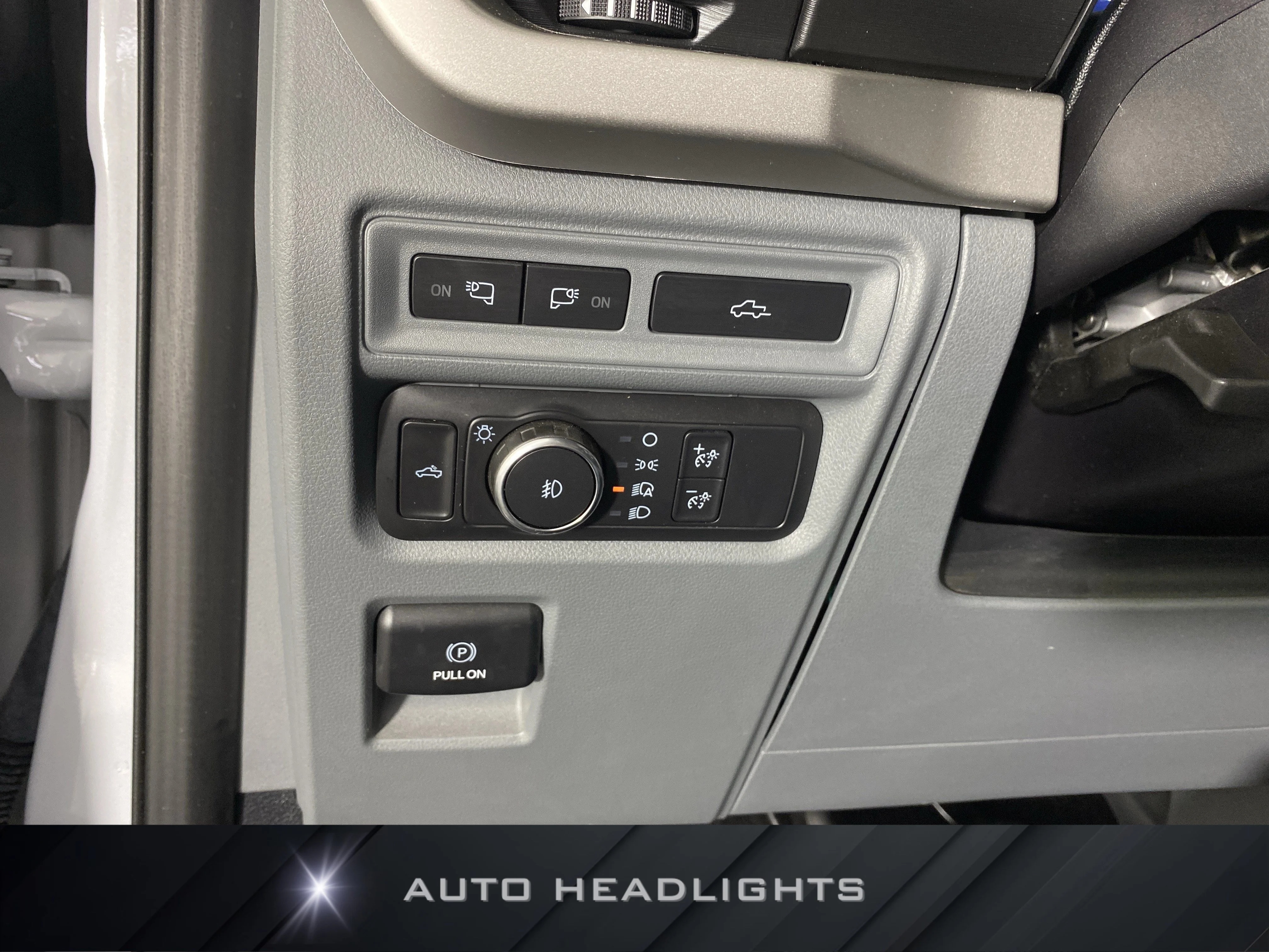Used 2021 Space White Metallic Ford  image 25