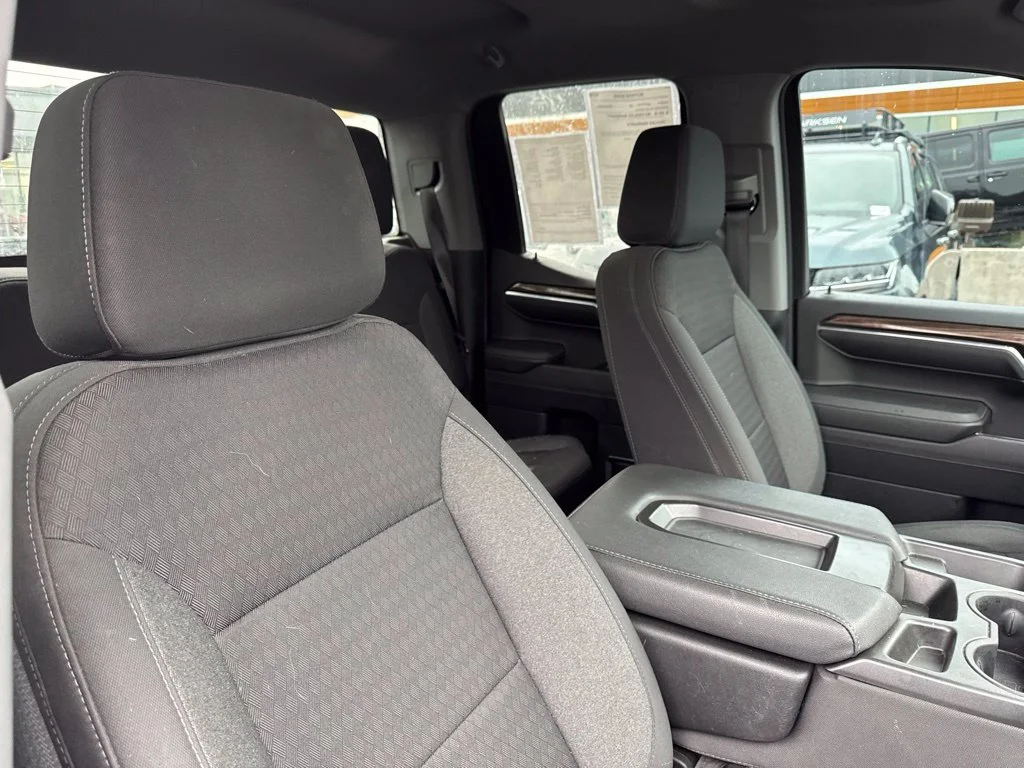 Used 2023 Black Chevrolet LT image 8