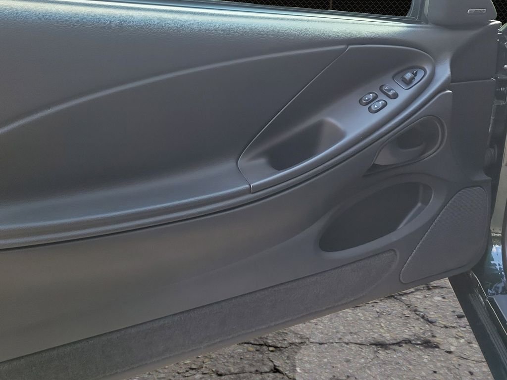 Used 2001 Dark Highland Green Ford GT Bullitt Edition image 18