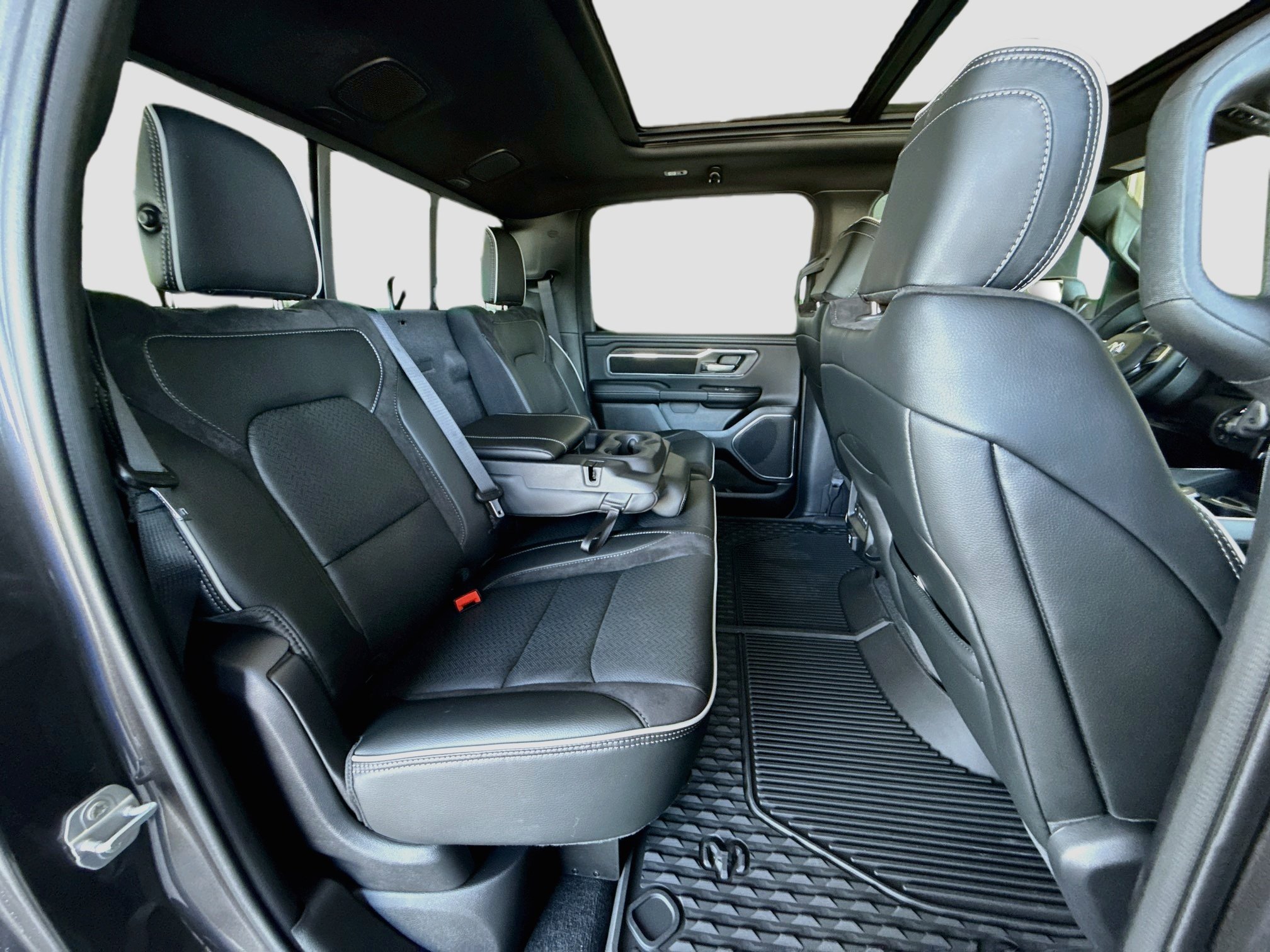 New 2027 Granite Crystal Metallic Clear-Coat Exterior Paint RAM Laramie image 29