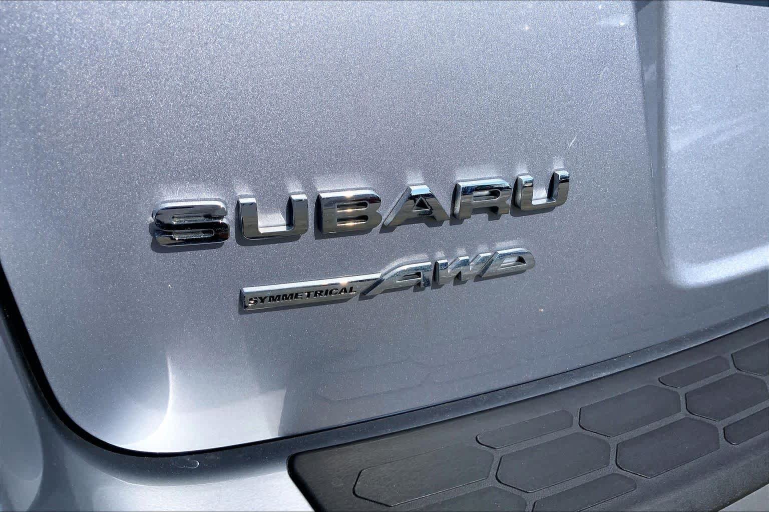 Used 2021 Ice Silver Metallic Subaru  image 31