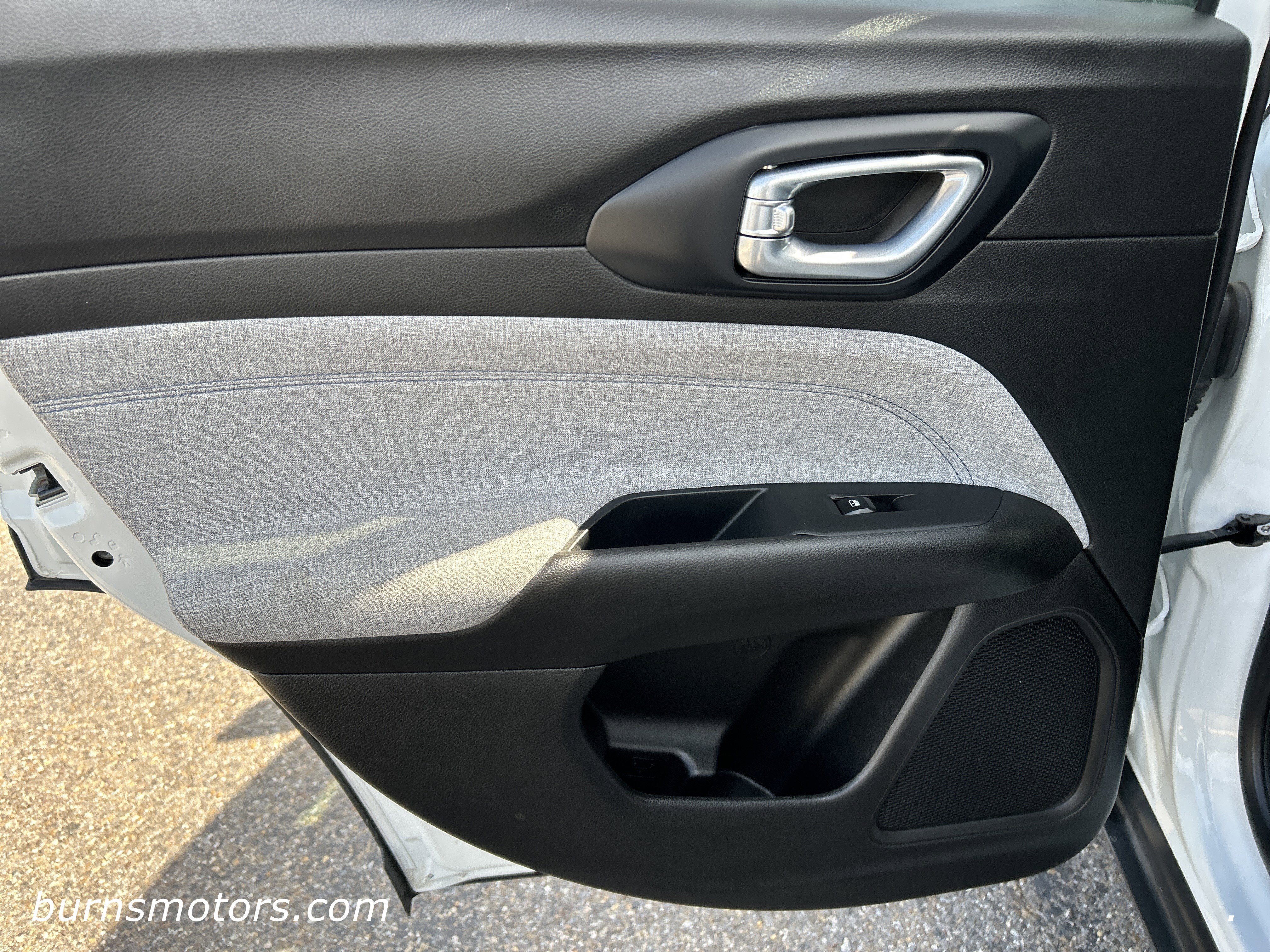 Used 2024 Bright White Jeep Latitude image 10
