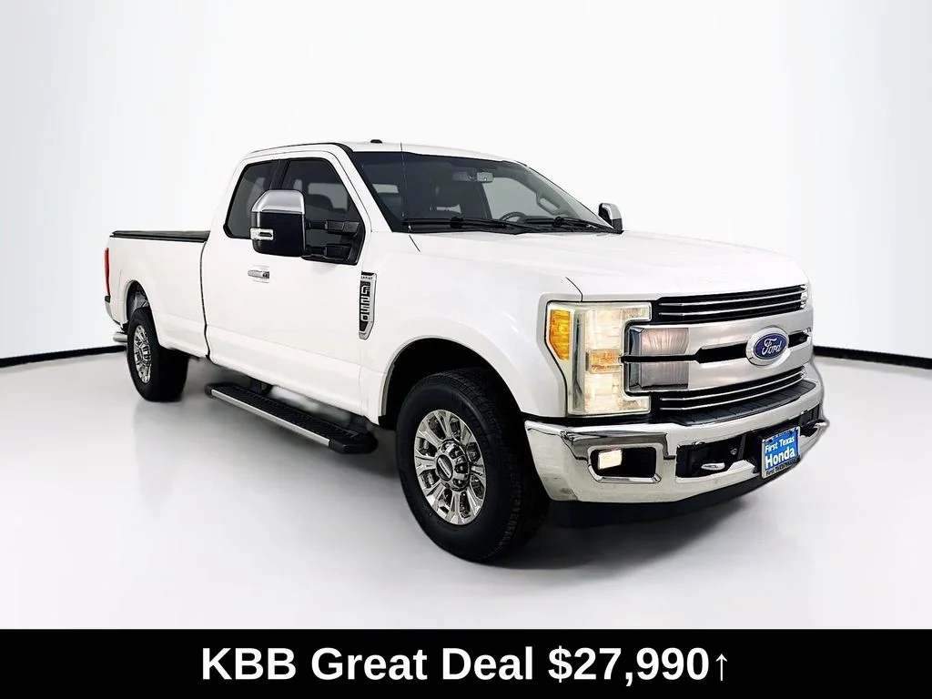 2017 Ford F-250 Lariat SuperCab 8' Box's photo