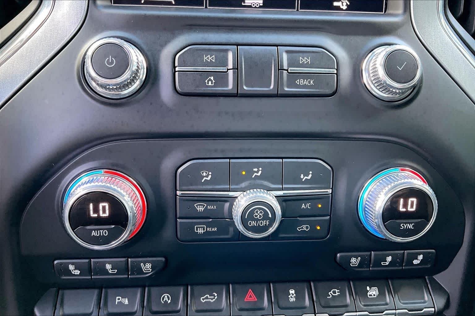 Used 2020 Onyx Black GMC SLT image 32