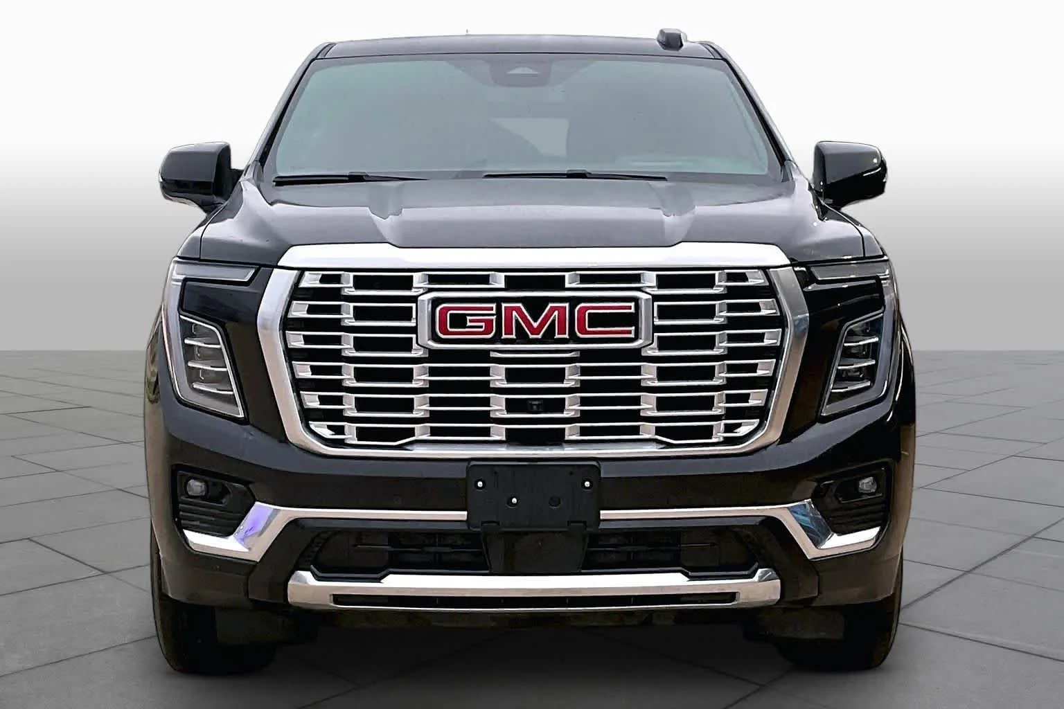 Used 2025 Onyx Black GMC Denali image 3