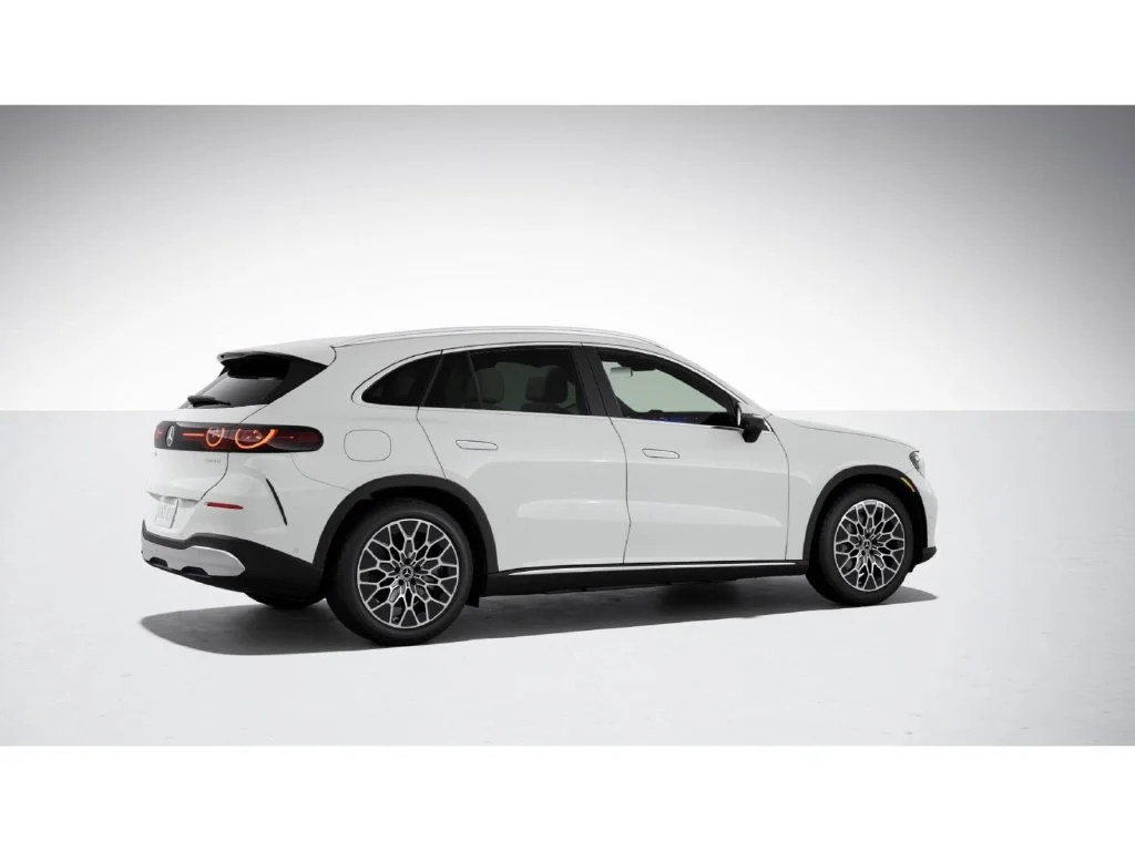 New 2027 White Mercedes-Benz GLC 400 image 19