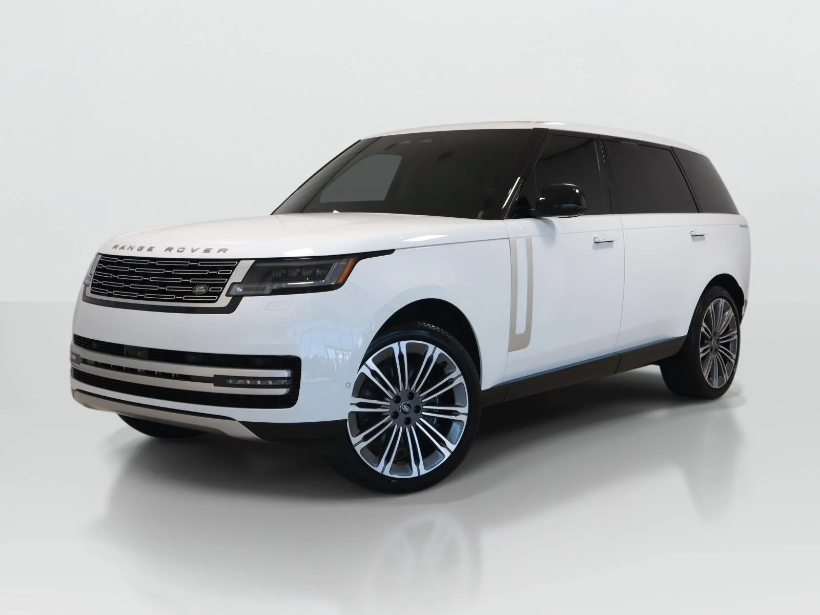 Used 2024 White Land Rover P530 Autobiography LWB 7 Seat image 1