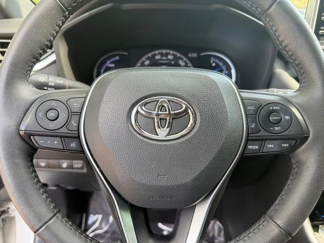 Used 2022 Midnight Black Metallic Toyota XSE image 19