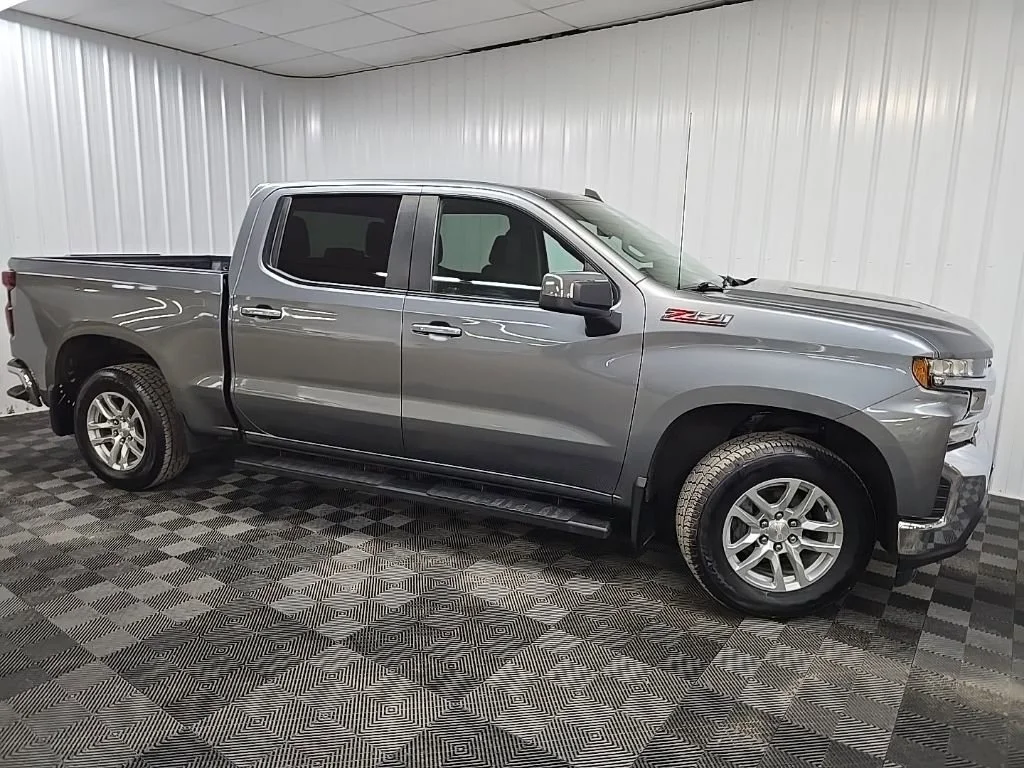 2022 Chevrolet Silverado 1500 LT 4X4 Crew Cab Short Box's photo