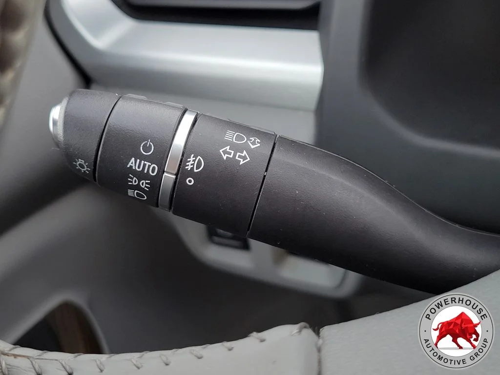 Used 2019 Gray GMC SLE-2 image 31