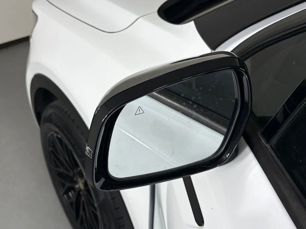 Used 2022 White Kia S image 13