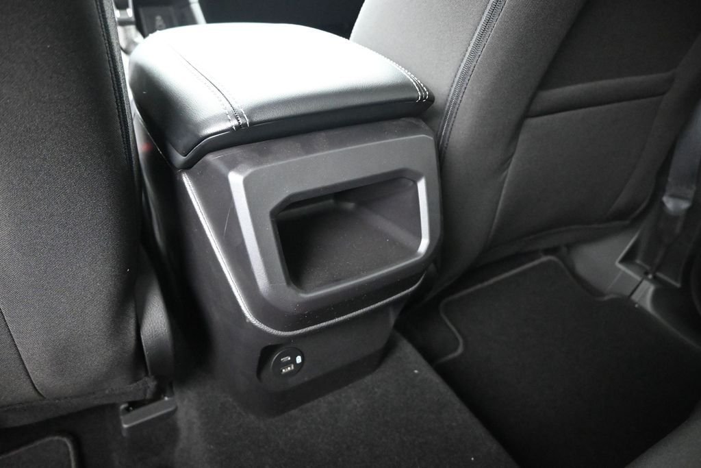 New 2026 Carbonized Gray Metallic Ford XLT image 17