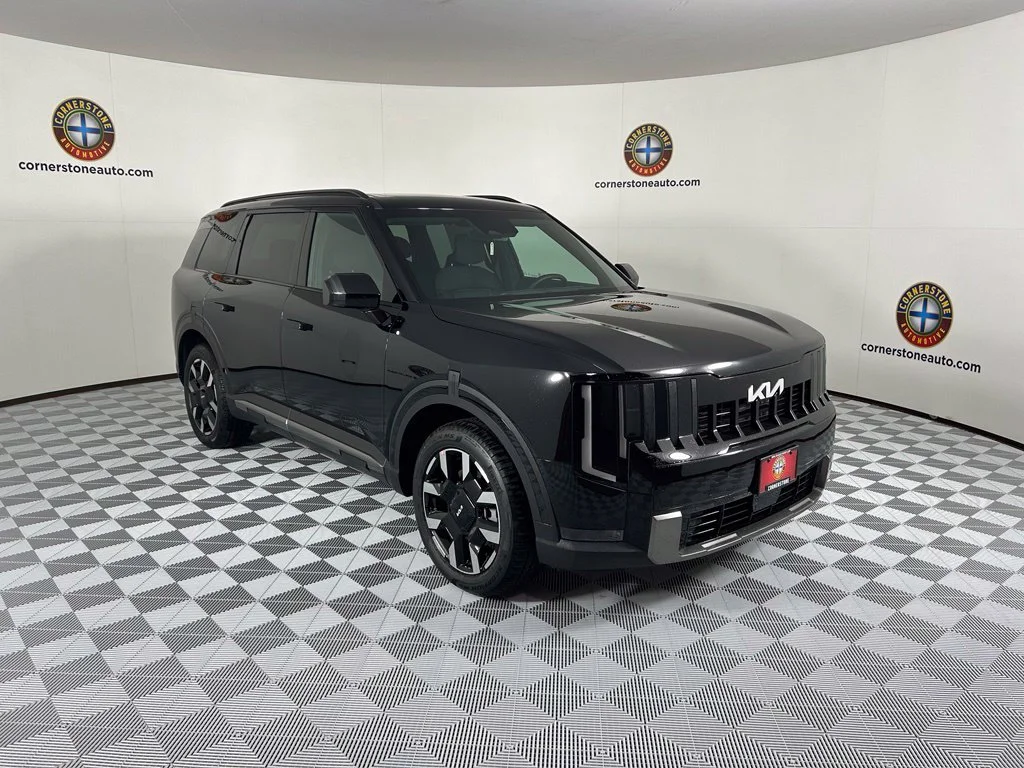 New 2027 Ebony Black Kia S image 17