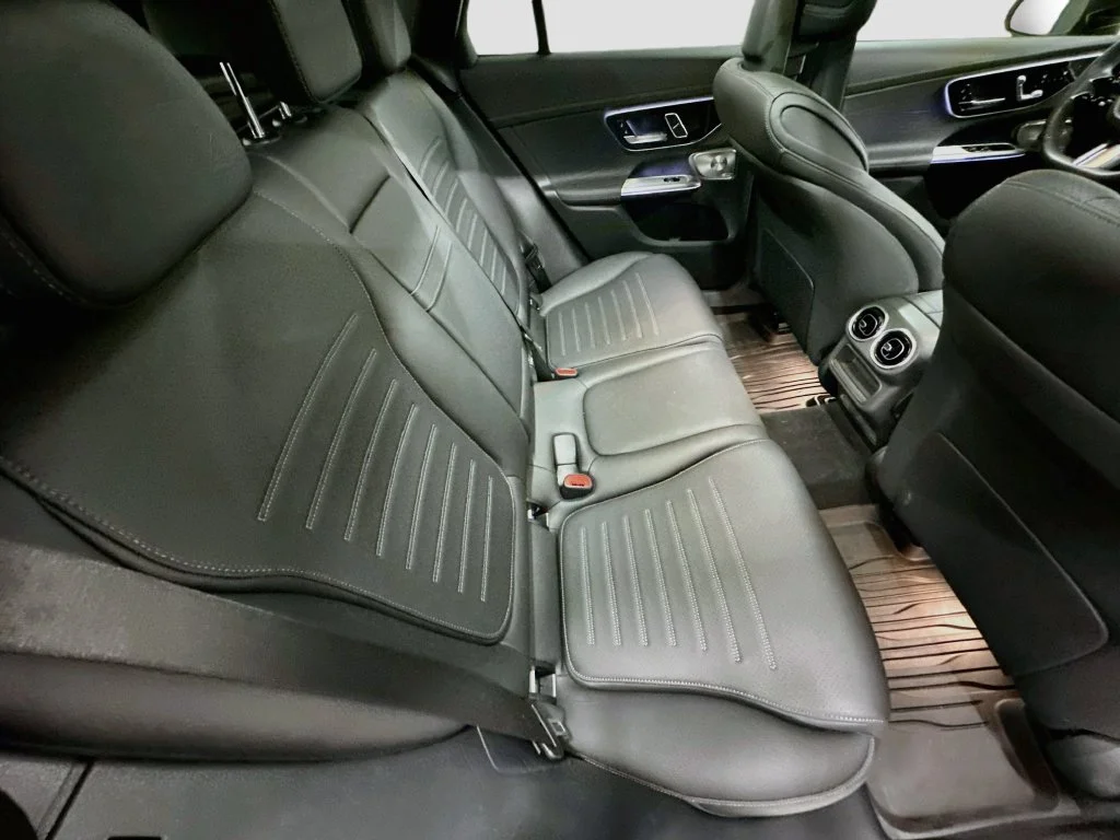 Certified Used 2026 Polar White Mercedes-Benz GLC 300 image 28