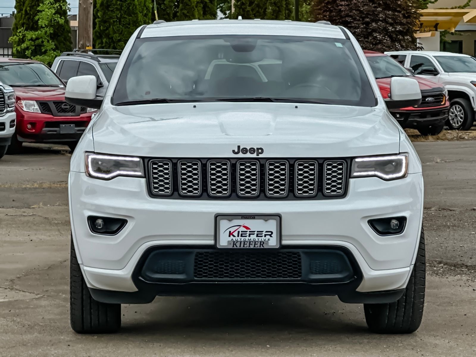 Used 2022 White Jeep Laredo X image 8