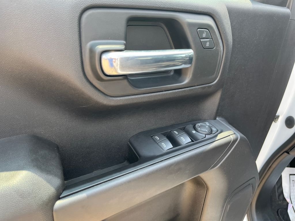 Used 2023 White Chevrolet Custom image 11
