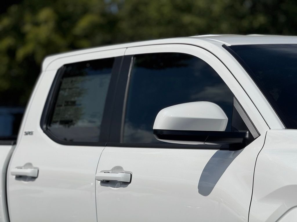 2025 Toyota Tacoma SR5 - Photo 5