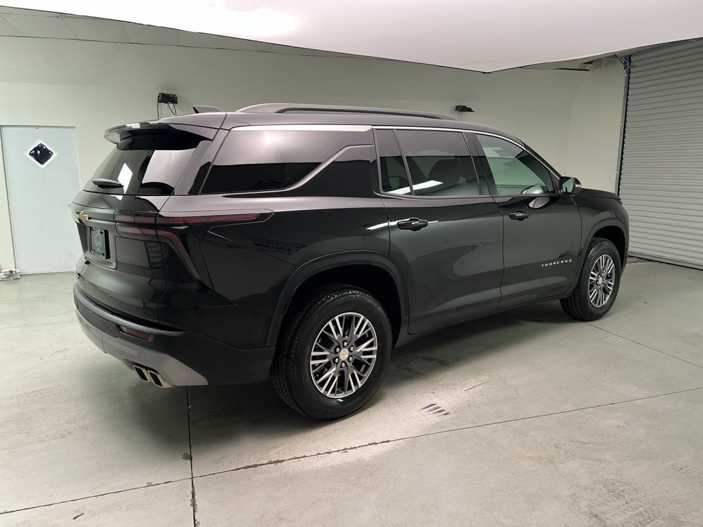 2025 Chevrolet Traverse LT - Photo 8