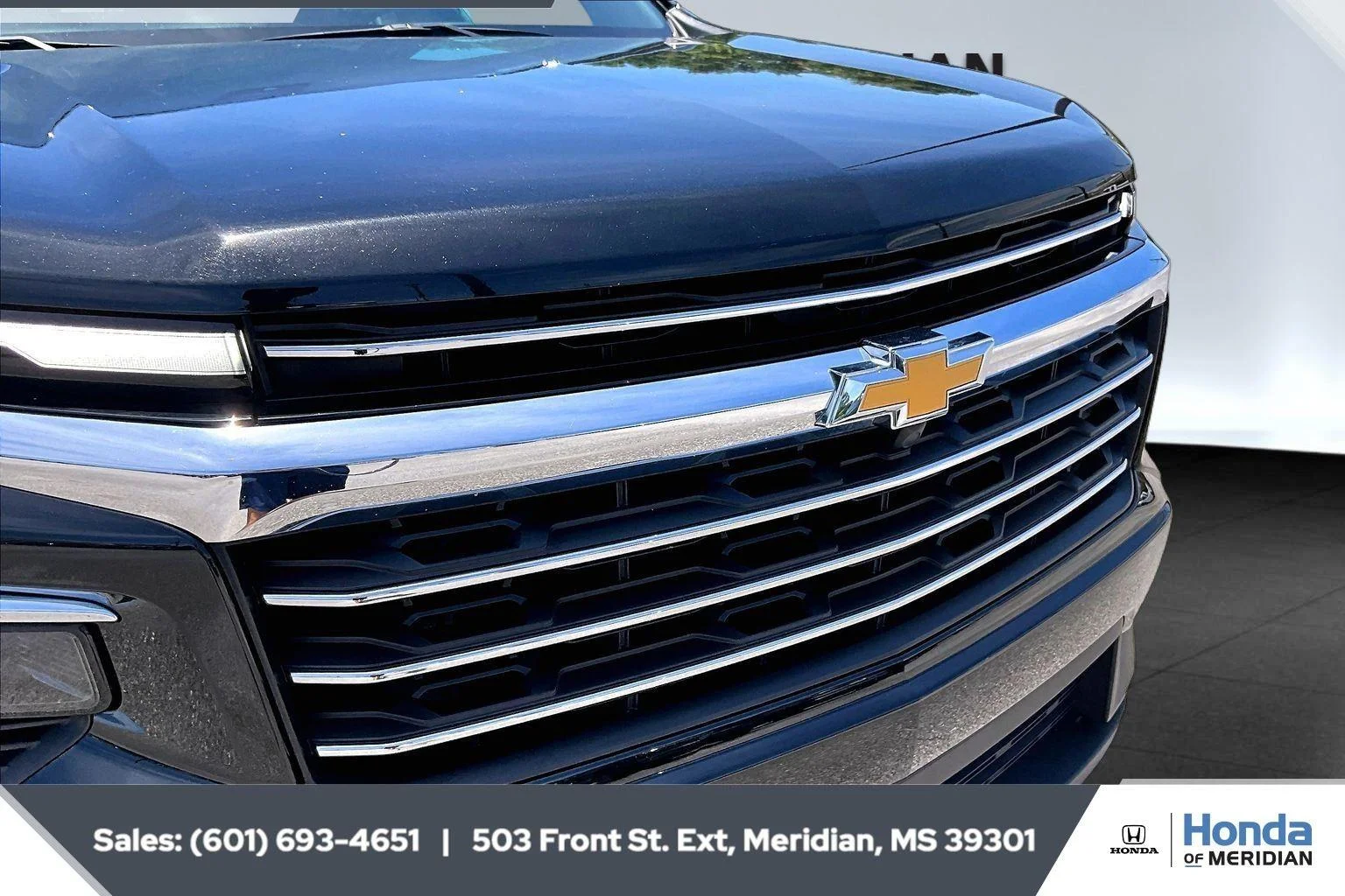 Used 2025 Mosaic Black Metallic Chevrolet AWD LT image 22