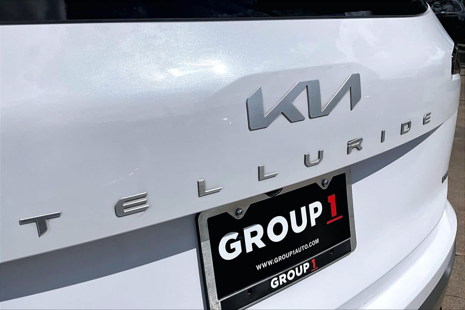 Used 2023 Glacial White Pearl Kia SX Prestige X-Pro image 31