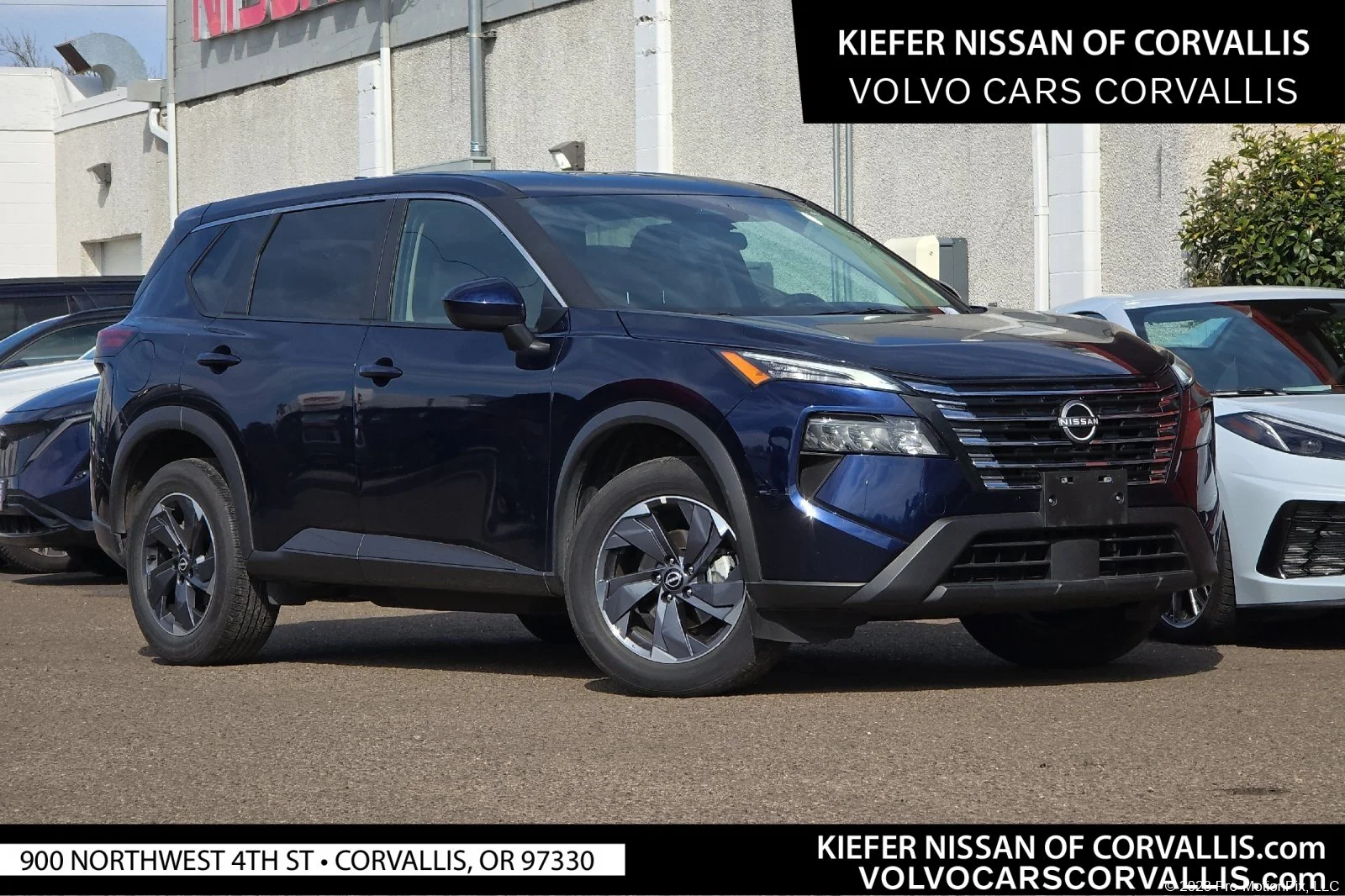 2025 Nissan Rogue SV FWD's photo