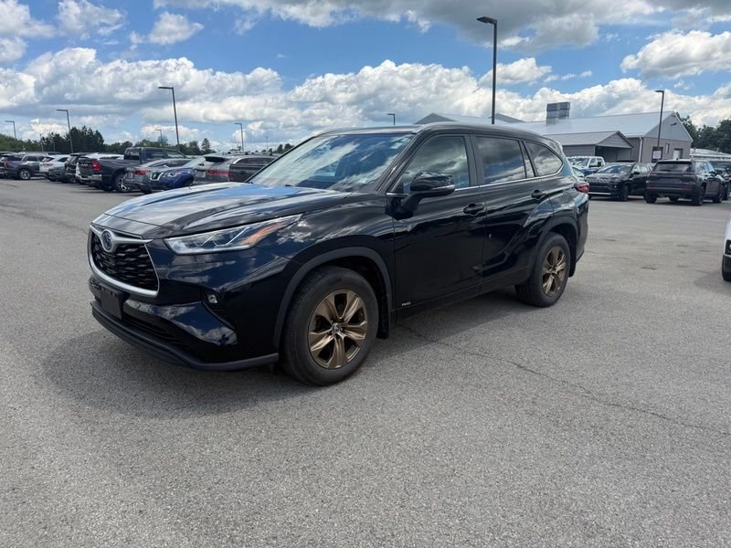 Used 2023 Black Toyota Bronze Edition image 3