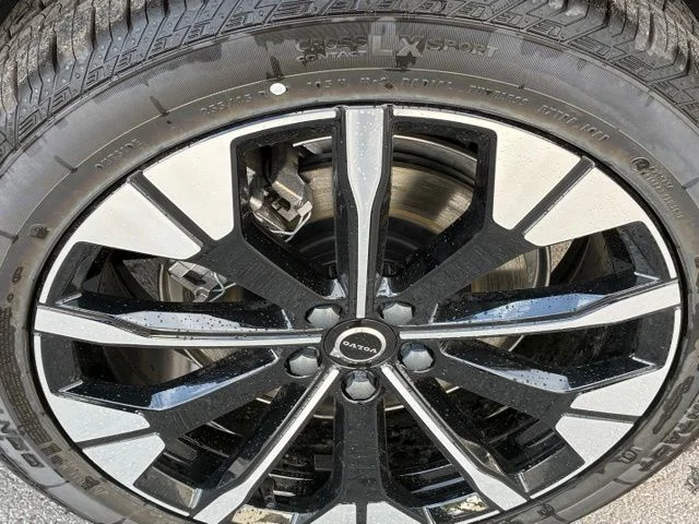 New 2026 Vapour Grey Volvo Plus image 31