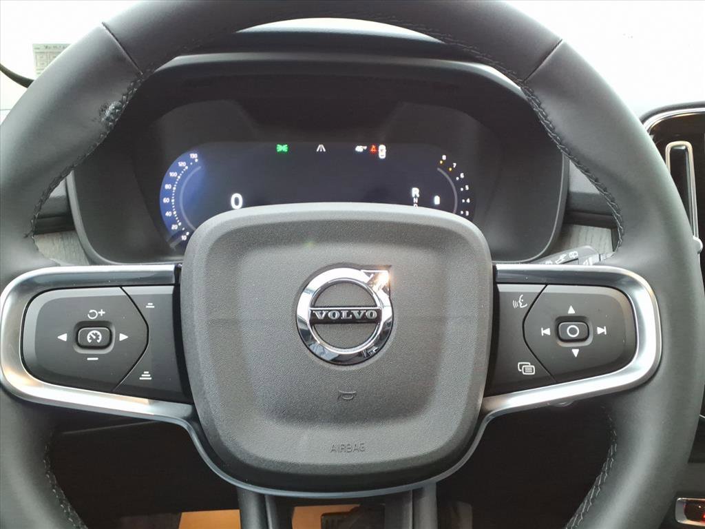 New 2026 Aurora Silver Volvo Plus image 10