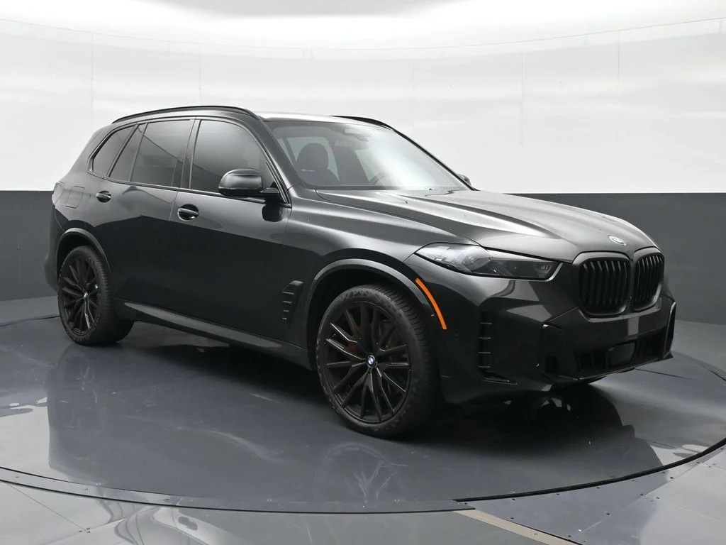 Certified Used 2025 Black Sapphire Metallic BMW sDrive40i image 4