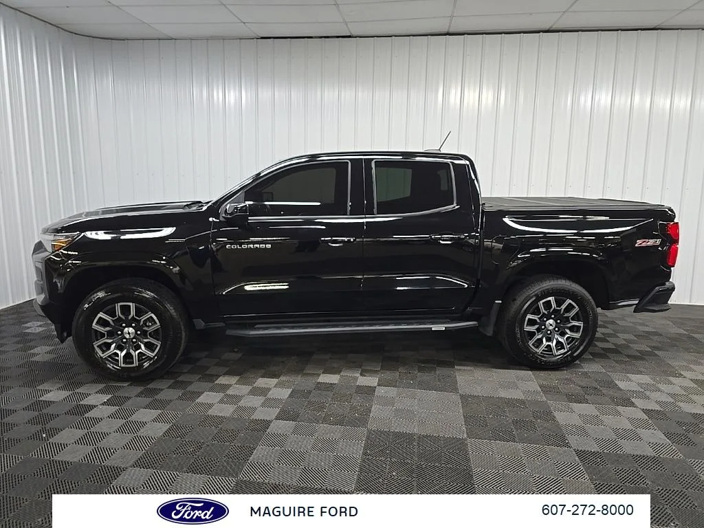 Used 2023 Black Chevrolet Z71 image 6