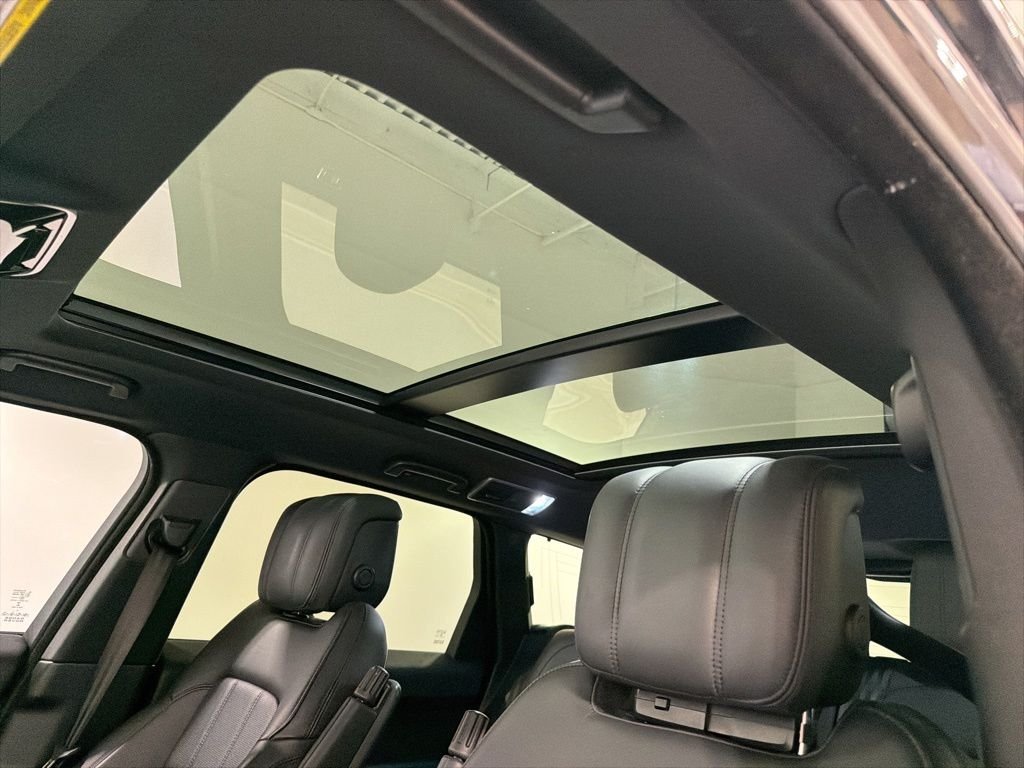 Used 2019 Santorini Black Metallic Land Rover Supercharged image 19