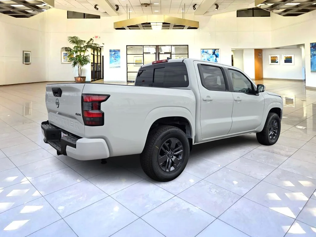 New 2026 Glacier White Nissan Crew Cab SV image 4