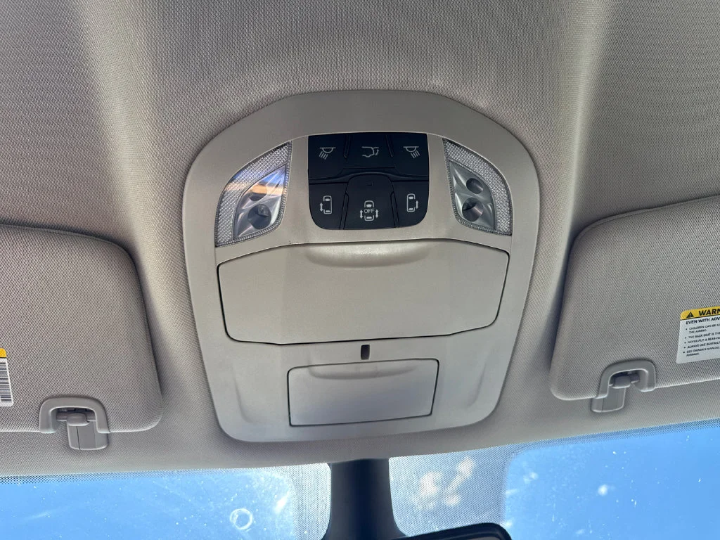 Used 2024 Diamond Black Chrysler Touring L image 28