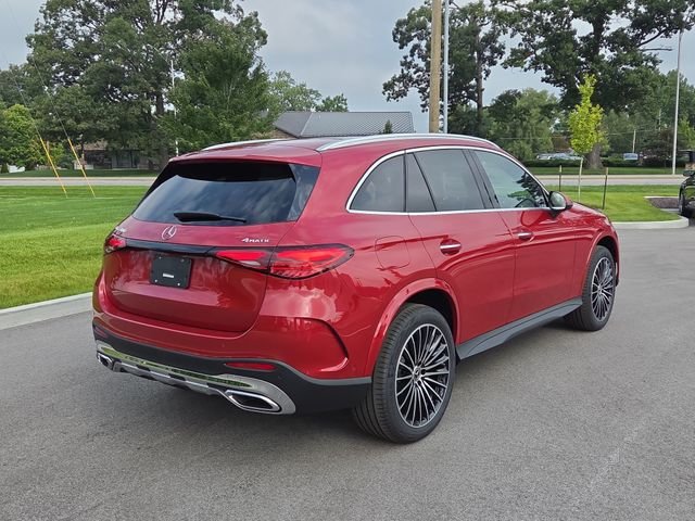 New 2027 MANUFAKTUR Patagonia Red Metallic Mercedes-Benz GLC300 image 3