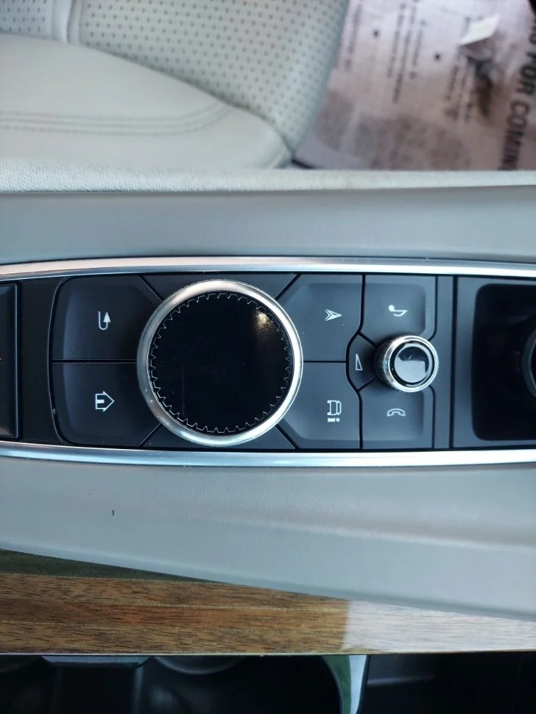 Used 2021 White Cadillac Premium Luxury Platinum image 29