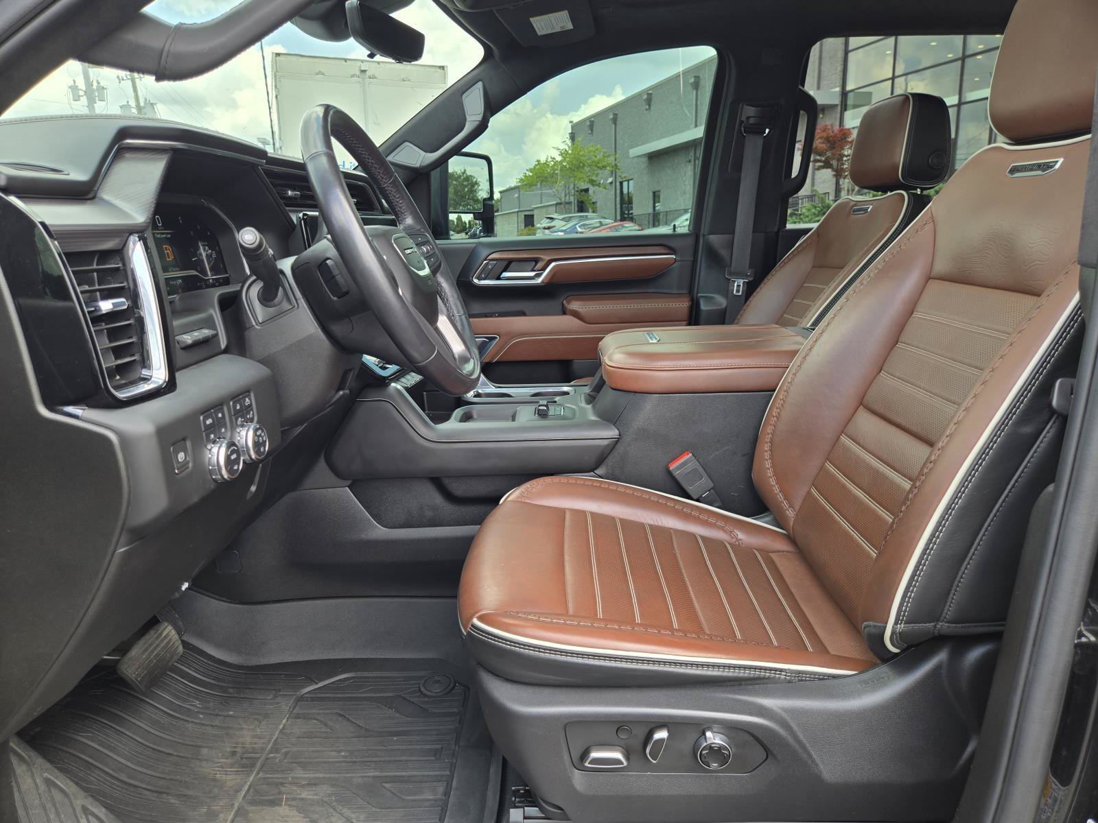 Used 2024 ONYX BLACK GMC Denali Ultimate image 22